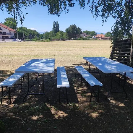 Aux Jolies Choses - Feternes